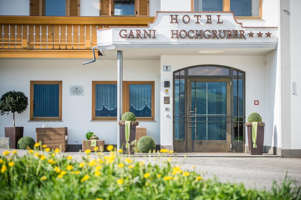 Hotel Garni Hochgruber Bruneck Exteriör bild
