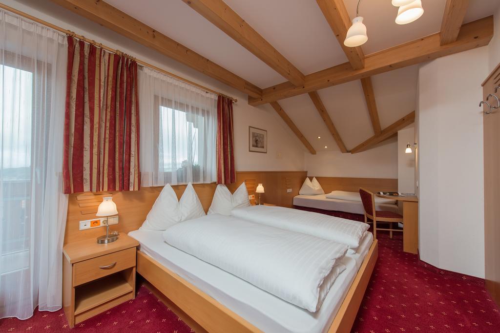 Hotel Garni Hochgruber Bruneck Rum bild